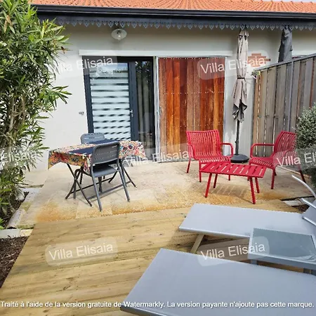 Lejlighed Elisaia Location De Meubles De Tourisme Ares