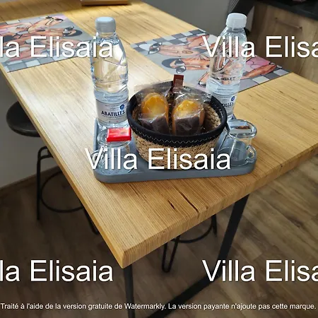 Apartment Climatise Elisaia Location De Meubles De Tourisme *